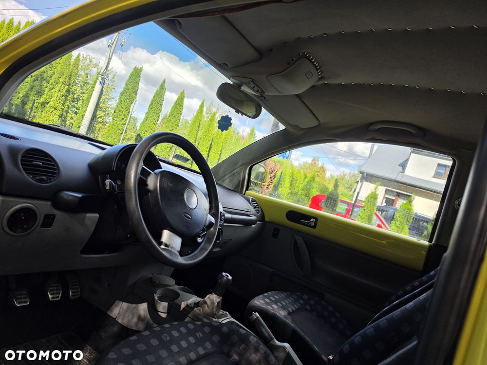 Volkswagen New Beetle - 6