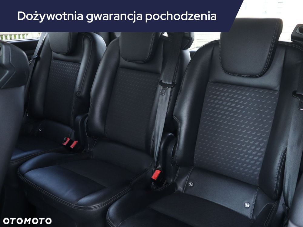 Ford Tourneo Custom - 17