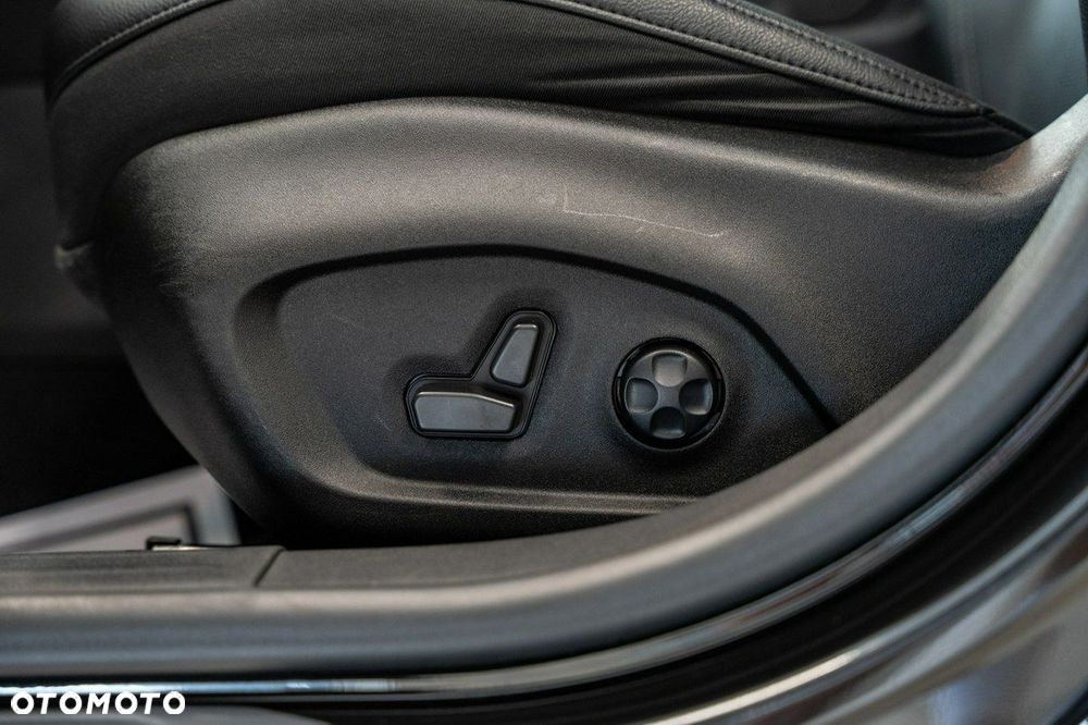 Jeep Compass - 24