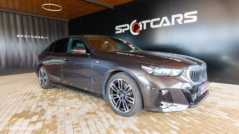 BMW 520 d Pack Desportivo M - 3