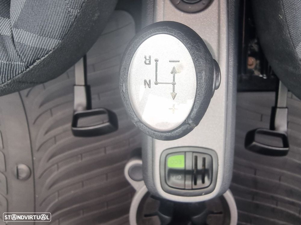 Smart ForTwo Coupé 1.0 mhd Passion 71 - 13
