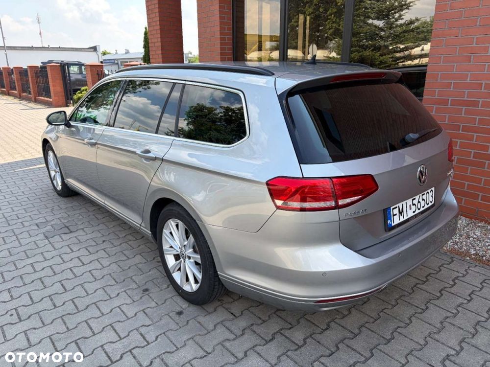 Volkswagen Passat Variant 2.0 TDI SCR DSG BlueMotion Comfortline - 4