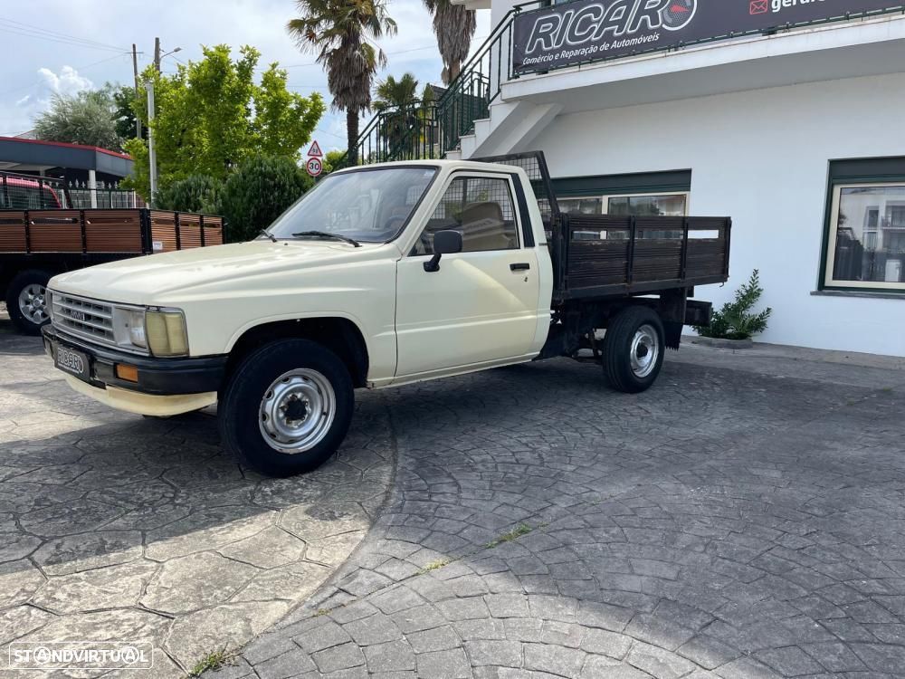 Toyota Hilux HILUX 2.4 D (75CV) - 1