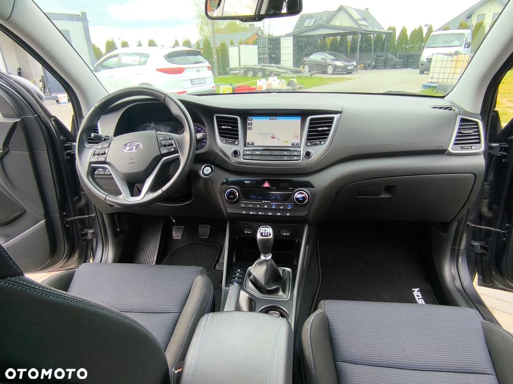 Hyundai Tucson 1.7 CRDI BlueDrive Style 2WD - 20