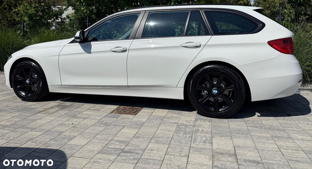 BMW Seria 3 320d Sport Line - 15