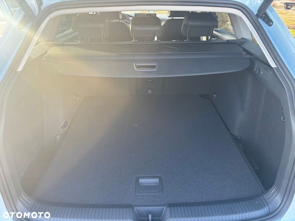 Volkswagen Golf Variant - 17