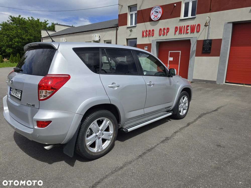 Toyota RAV4 2.2 D-4D X - 4