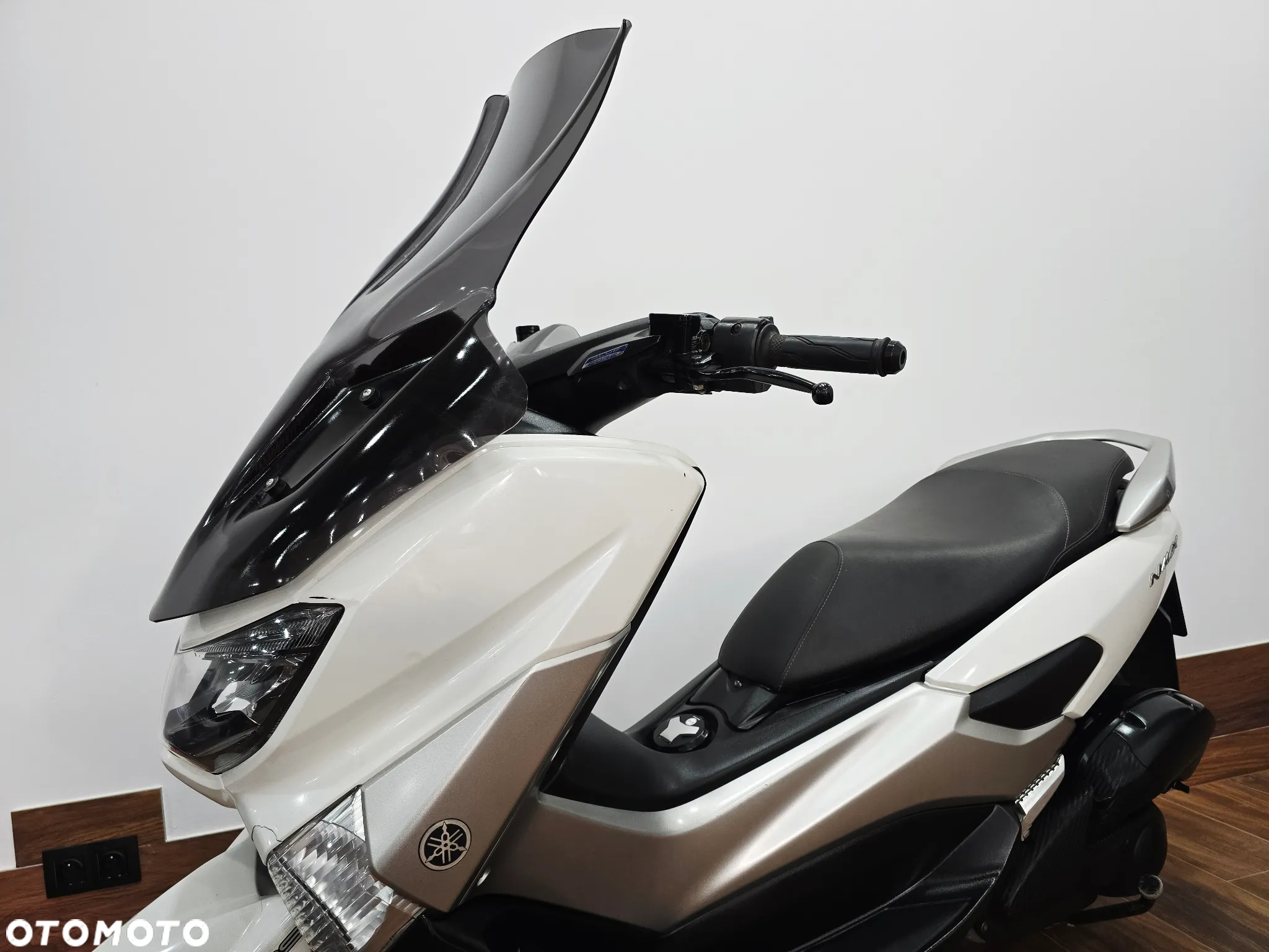 Yamaha NMAX - 11