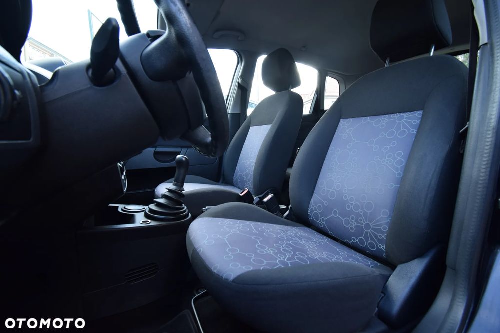Ford Fiesta 1.3 - 9