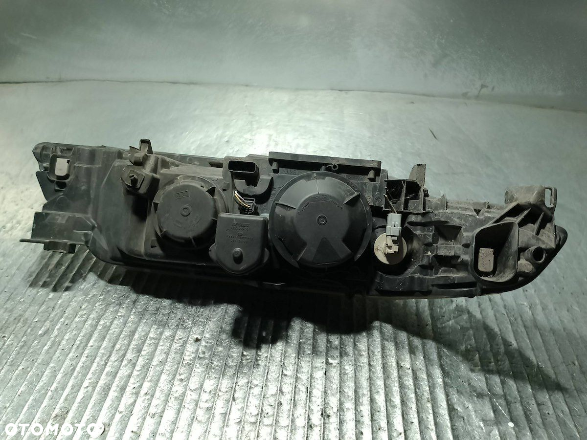 LAMPA PRZÓD LEWA XENON RENAULT LAGUNA II 8200163323   89006908 - 3