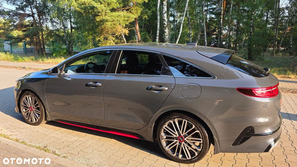Kia ProCeed - 18