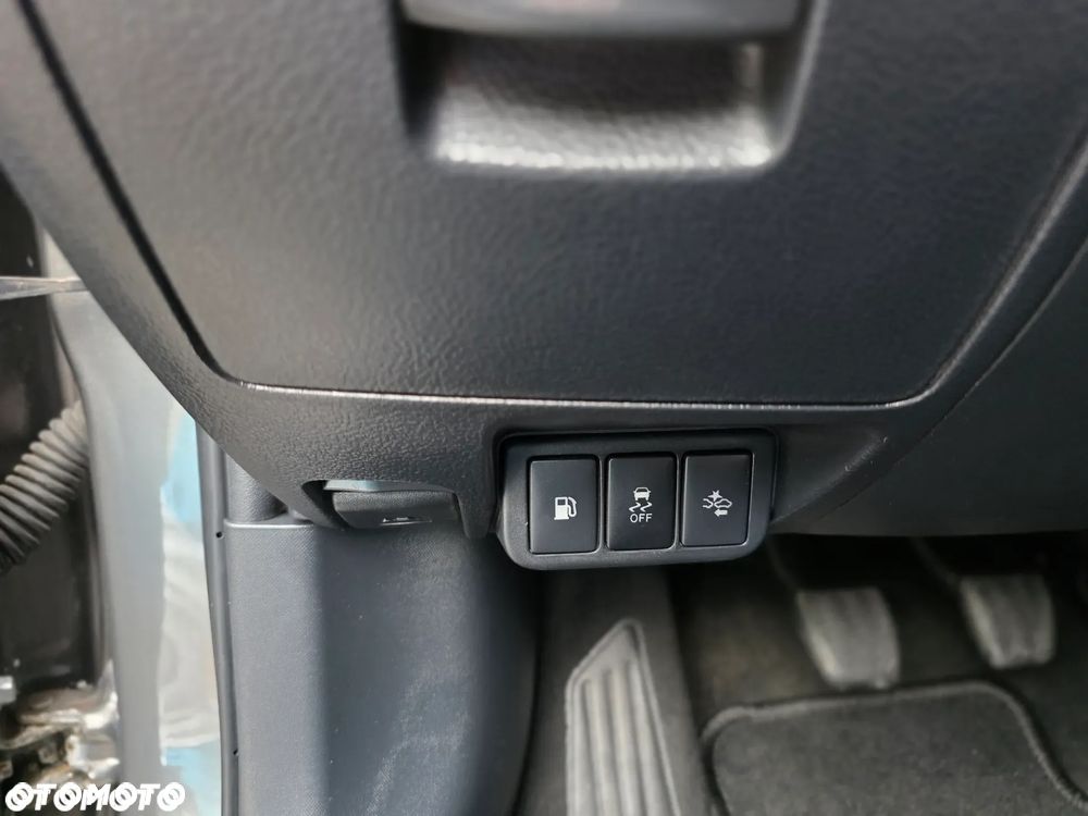Toyota Avensis 1.8 Prestige - 16
