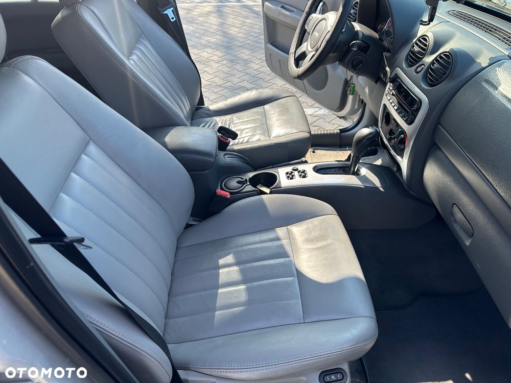 Jeep Cherokee 2.8 CRD Limited - 29