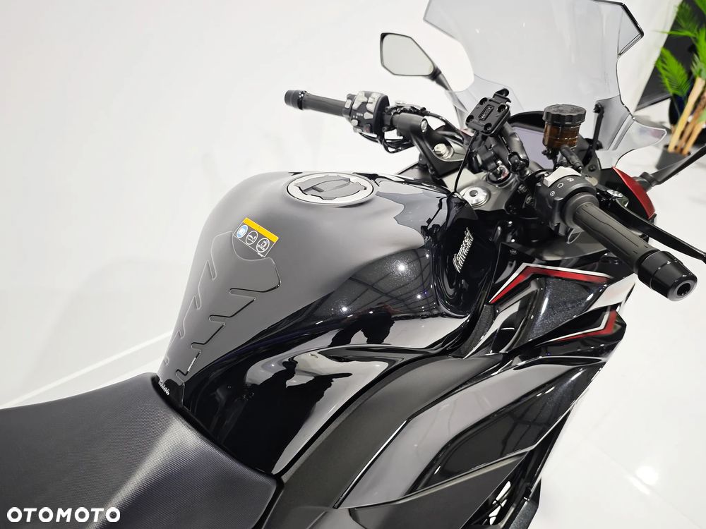 Kawasaki Ninja 1000 SX - 19