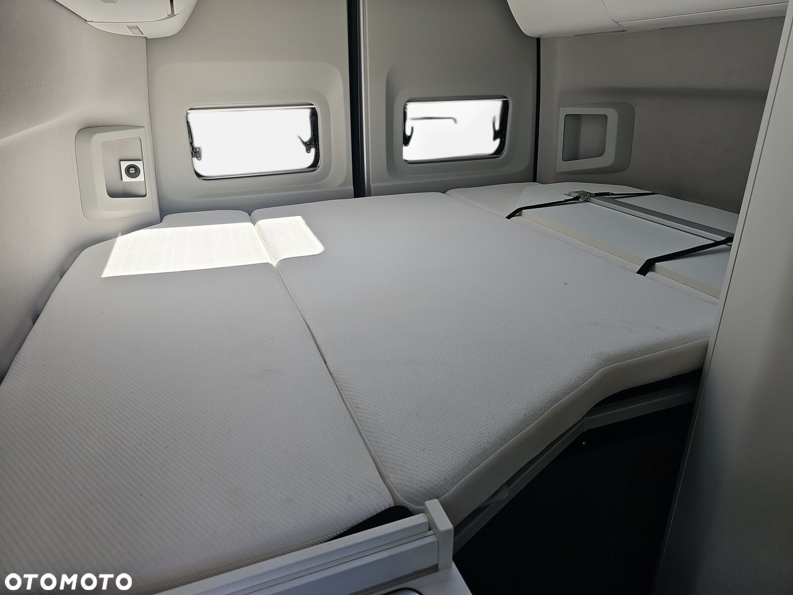 Volkswagen Grand California - 28