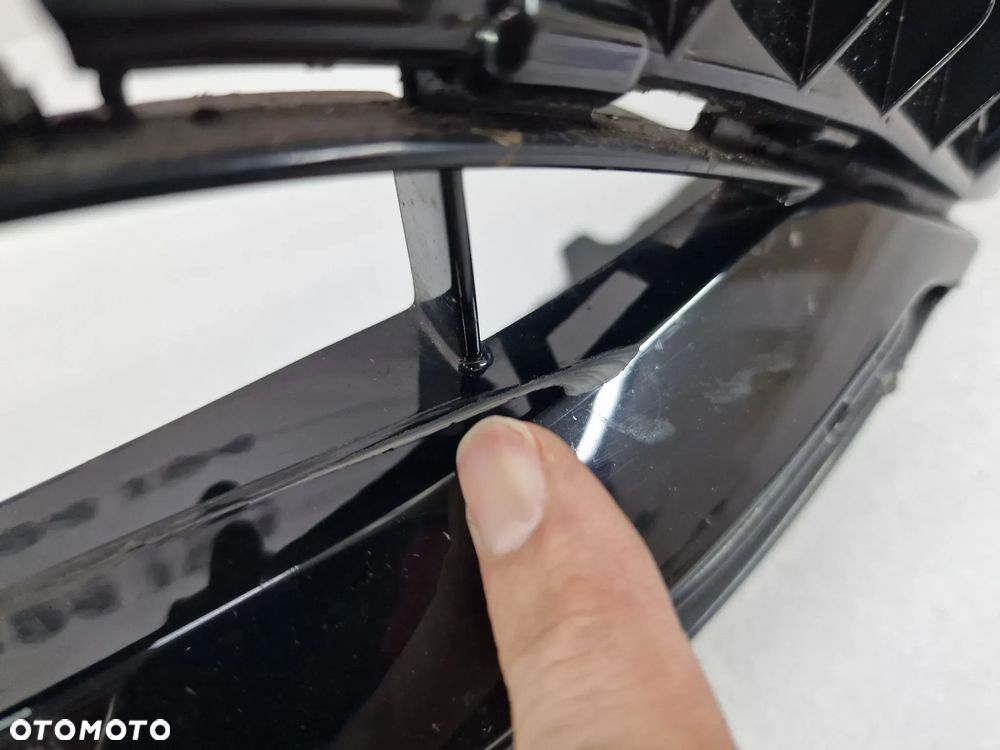 VW TIGUAN II 2 LIFT R-LINE 19- 5NA KRATKA ŚRODKOWA ZDERZAKA PRZEDNIEGO PRZÓD , NR 5NA853677Q / 5NA853671R , NR AUKCJI KR475 - 11