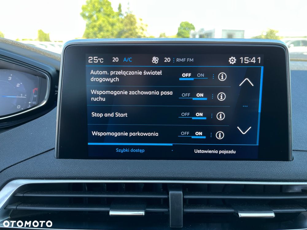 Peugeot 3008 1.2 PureTech Allure S&S - 17