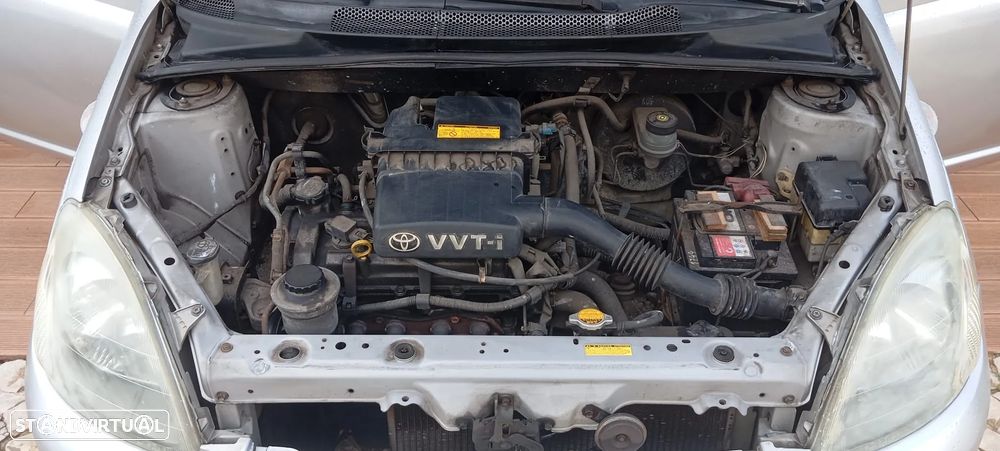 Toyota Yaris 1.0 Terra - 9