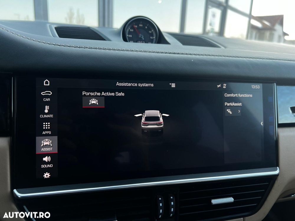 Porsche Cayenne - 33