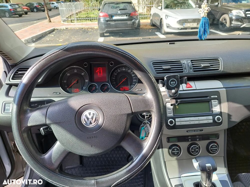 Volkswagen Passat 2.0TDI Comfortline DPF DSG - 11