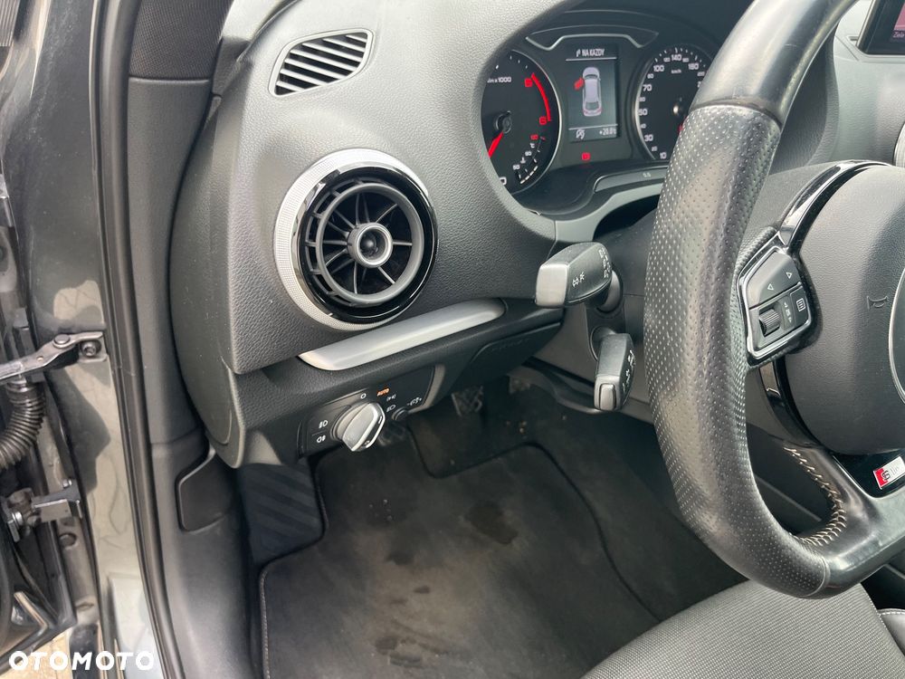 Audi A3 Sportback 2.0 TDI S line Sportpaket - 32