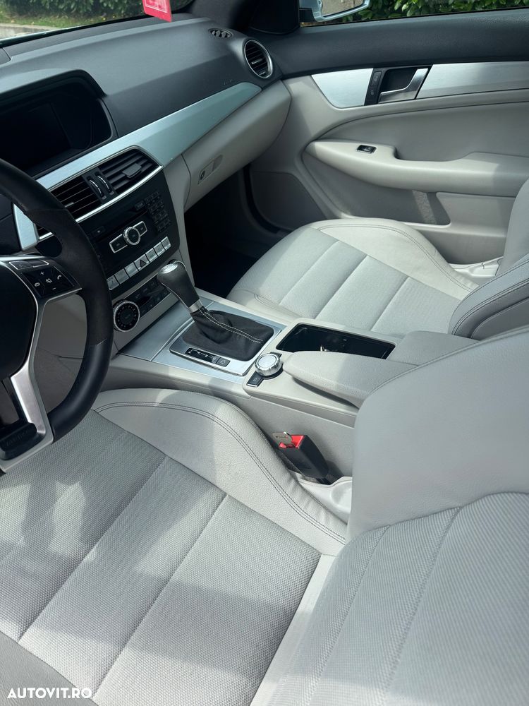 Mercedes-Benz C - 8