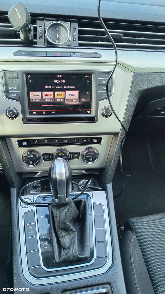 Volkswagen Passat - 24