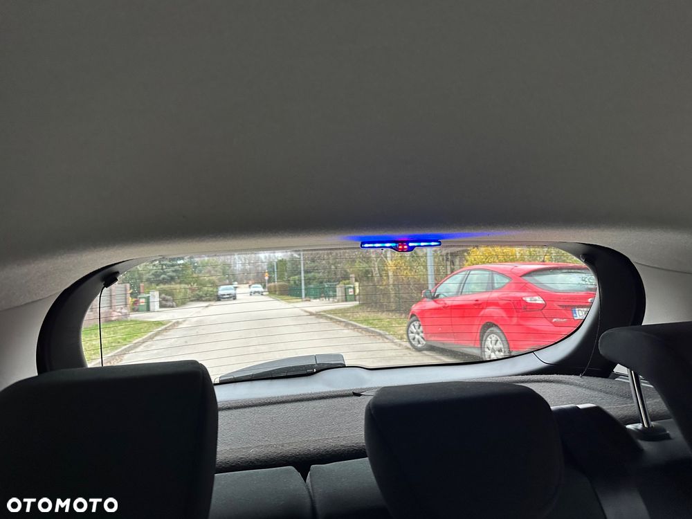 Ford Fiesta 1.1 S&S TITANIUM - 12
