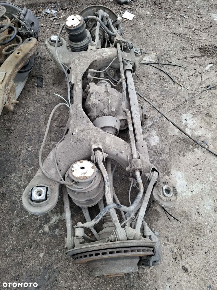 SANKI TRAWERS KOŁYSKA DYFER TYŁ TYLNY MERCEDES W211 KOMPLET KOMBI PODUSZKI - 3