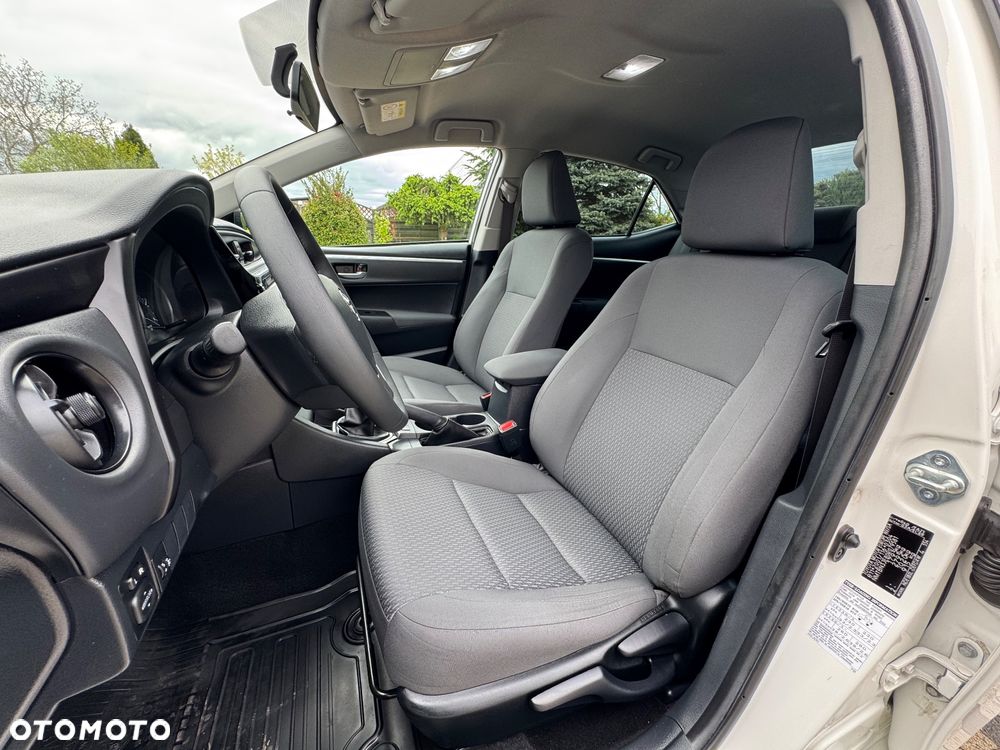 Toyota Corolla 1.4 D-4D Active EU6 - 30