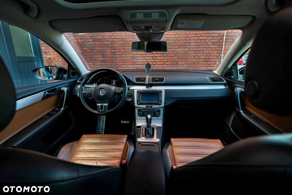 Volkswagen Passat 2.0 TDI Highline DSG - 13