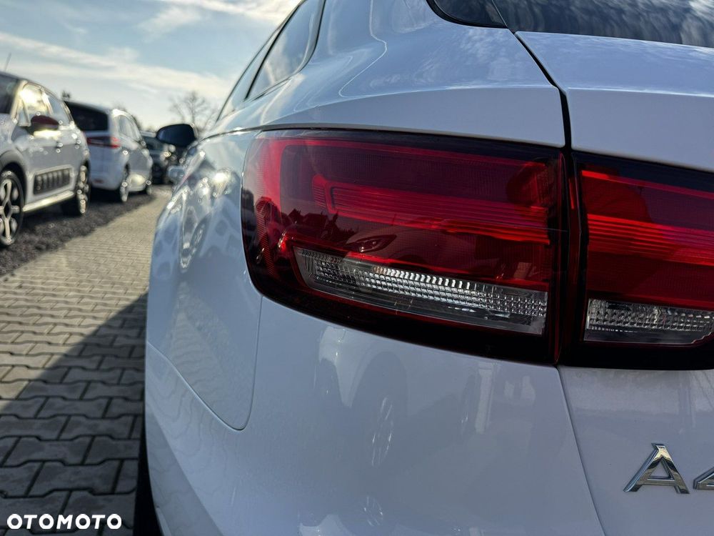 Audi A4 Avant 2.0 TDI S tronic - 11