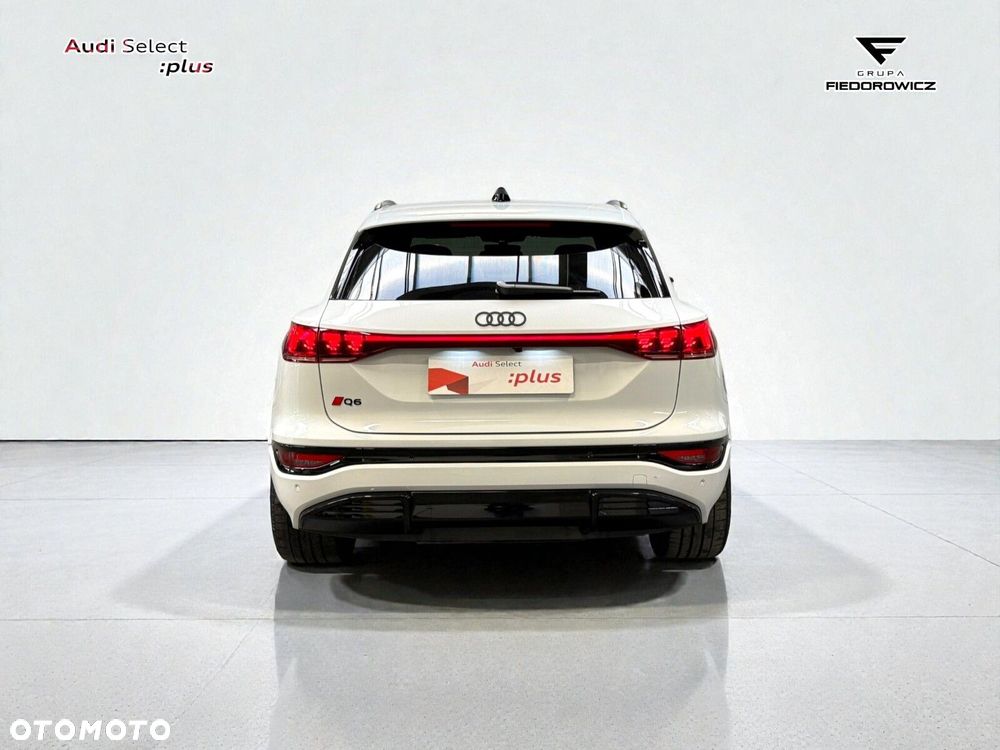 Audi Q6 e-tron - 8
