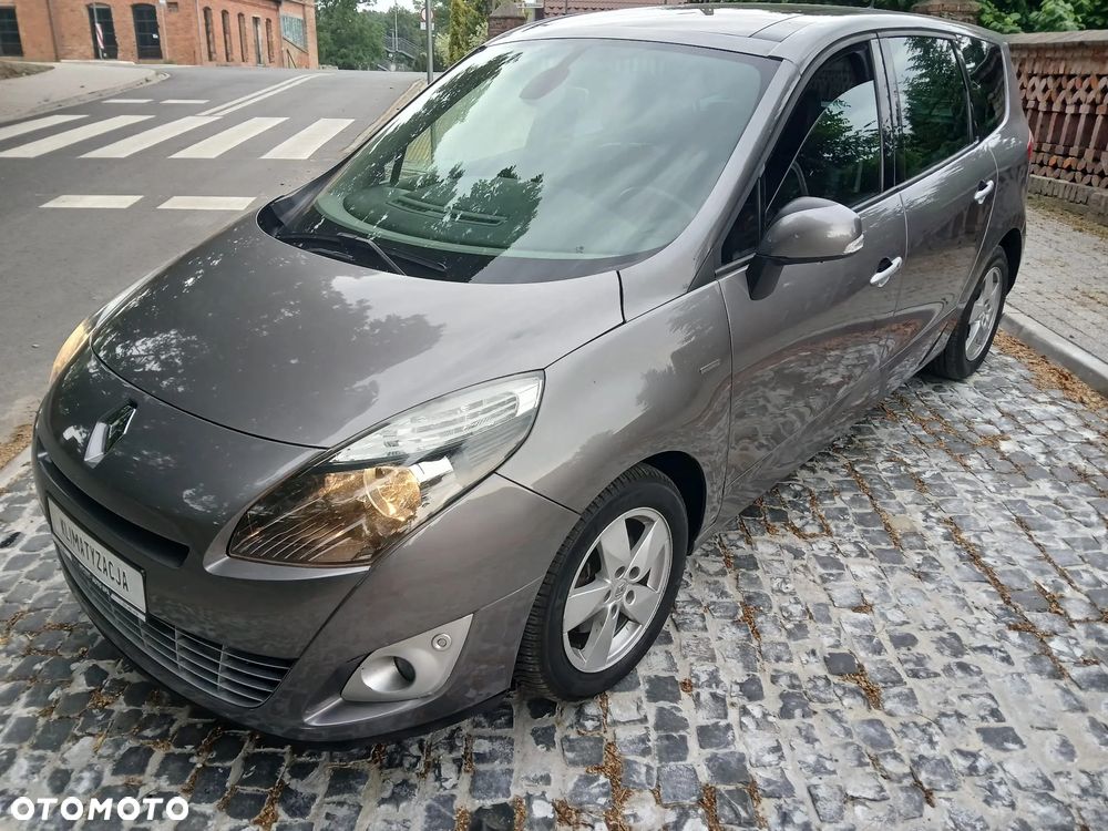Renault Scenic - 1
