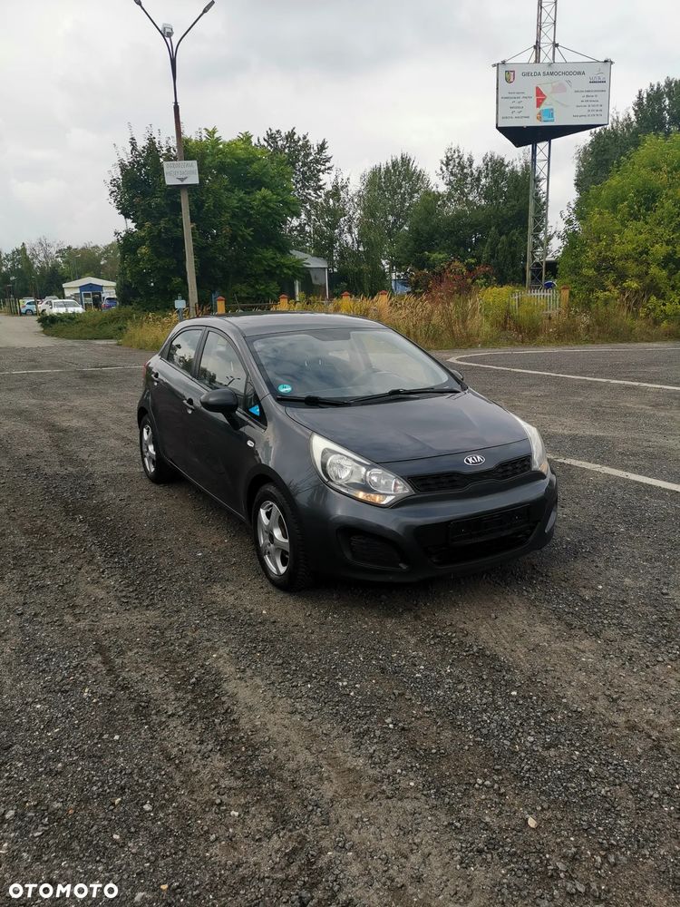 Kia Rio - 14