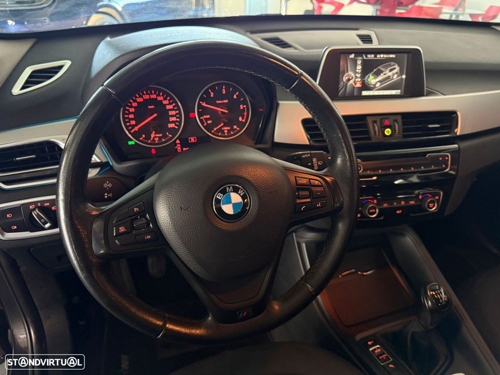 BMW X1 16 d sDrive Pack M - 9