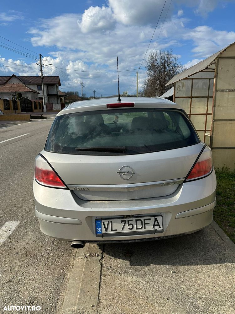 Opel Astra - 4