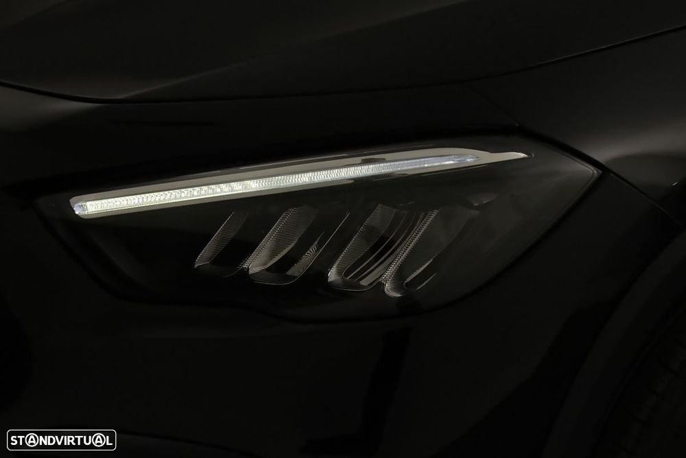Mercedes-Benz GLA 200 - 6