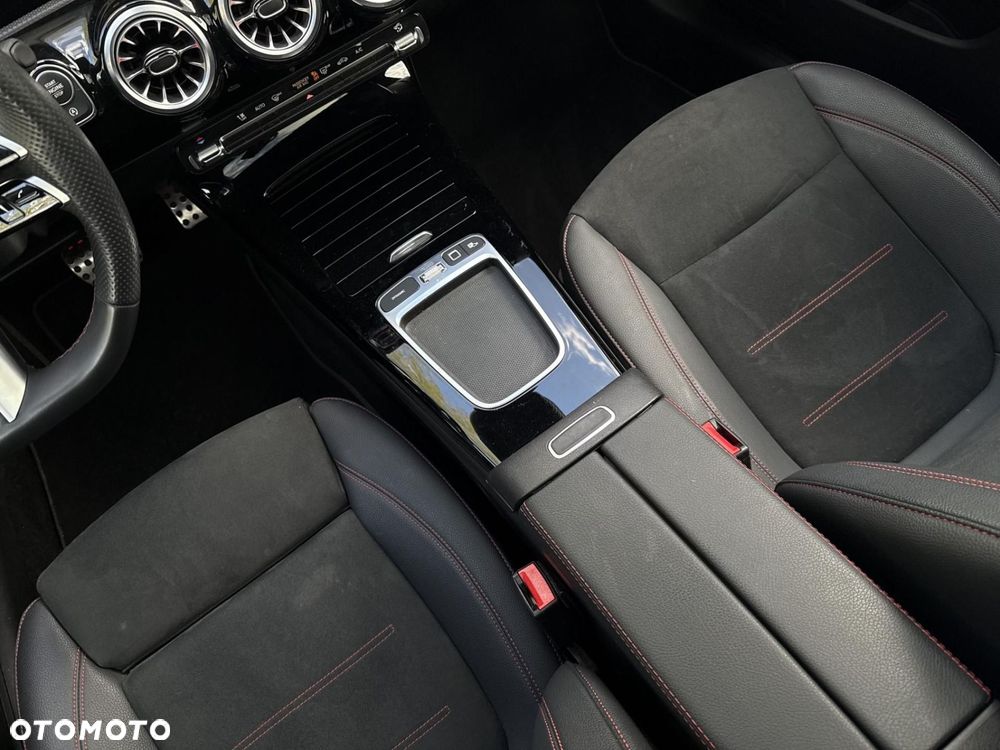 Mercedes-Benz CLA - 17