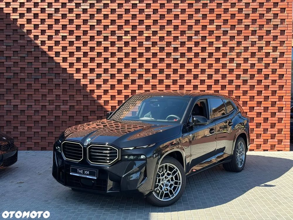 BMW XM - 4