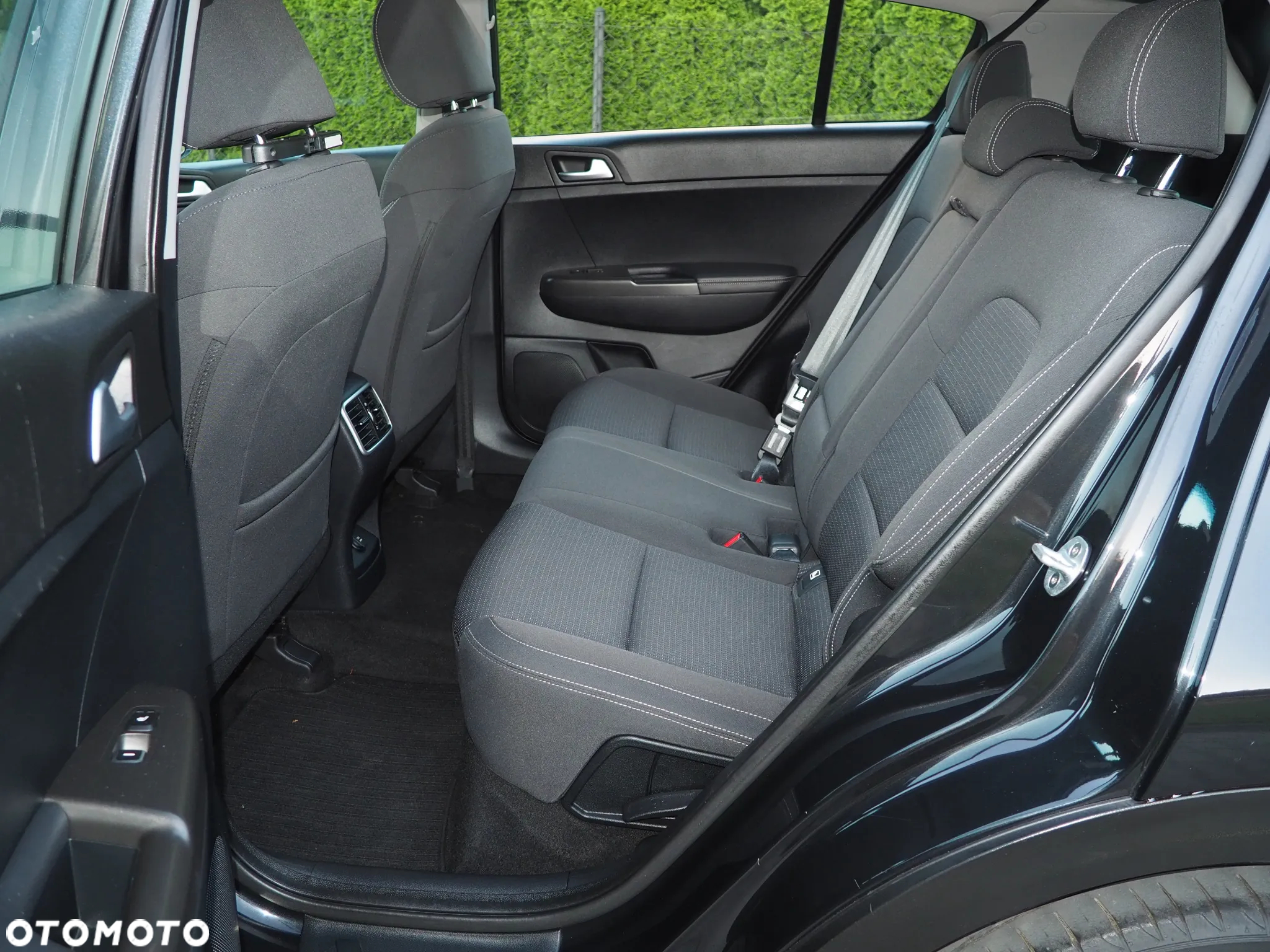 Kia Sportage 1.6 T-GDI Business Line 4WD - 27