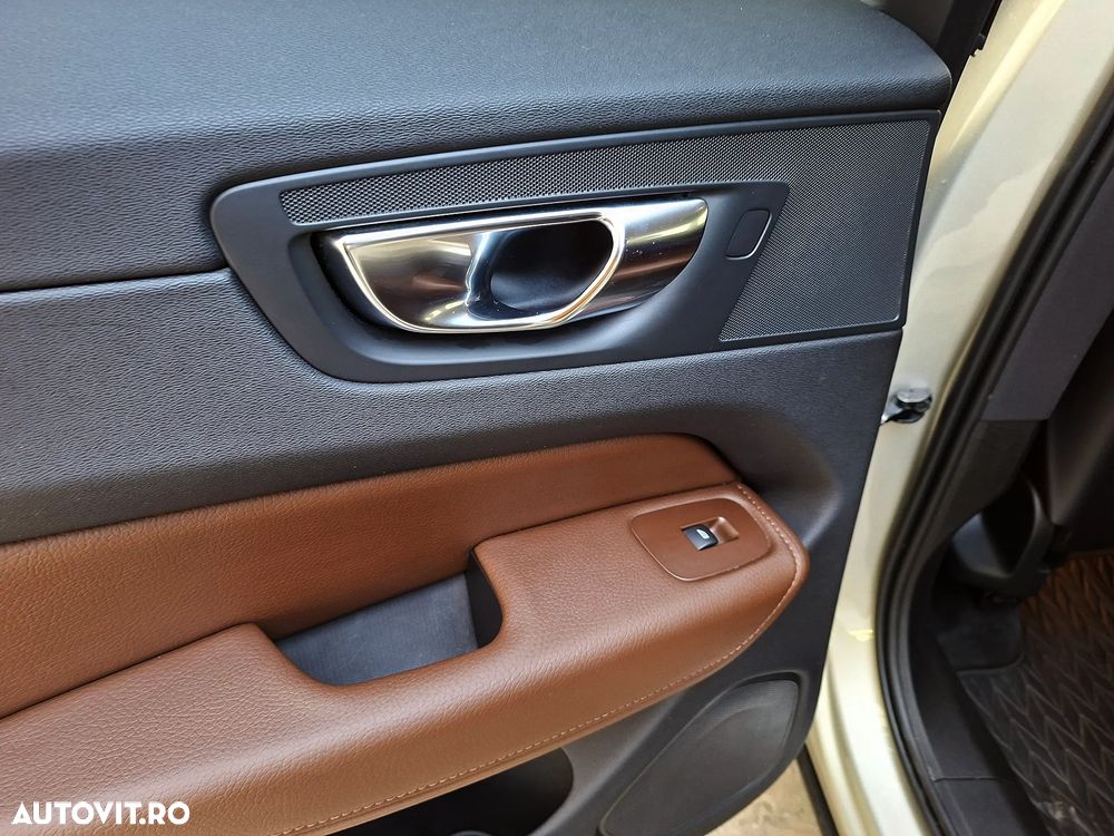Volvo XC 60 B4 MHEV AT8 FWD Inscription - 11