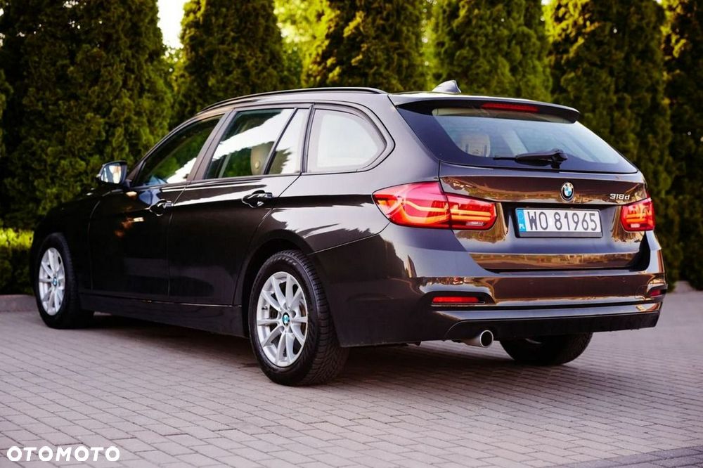 BMW Seria 3 318d Edition Luxury Line Purity - 4