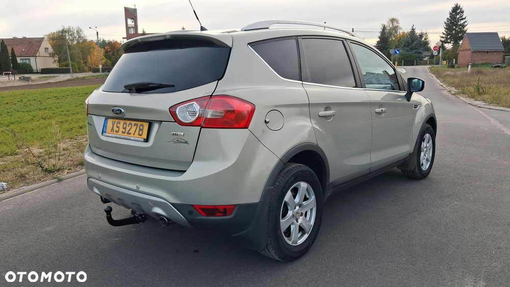Ford Kuga - 10