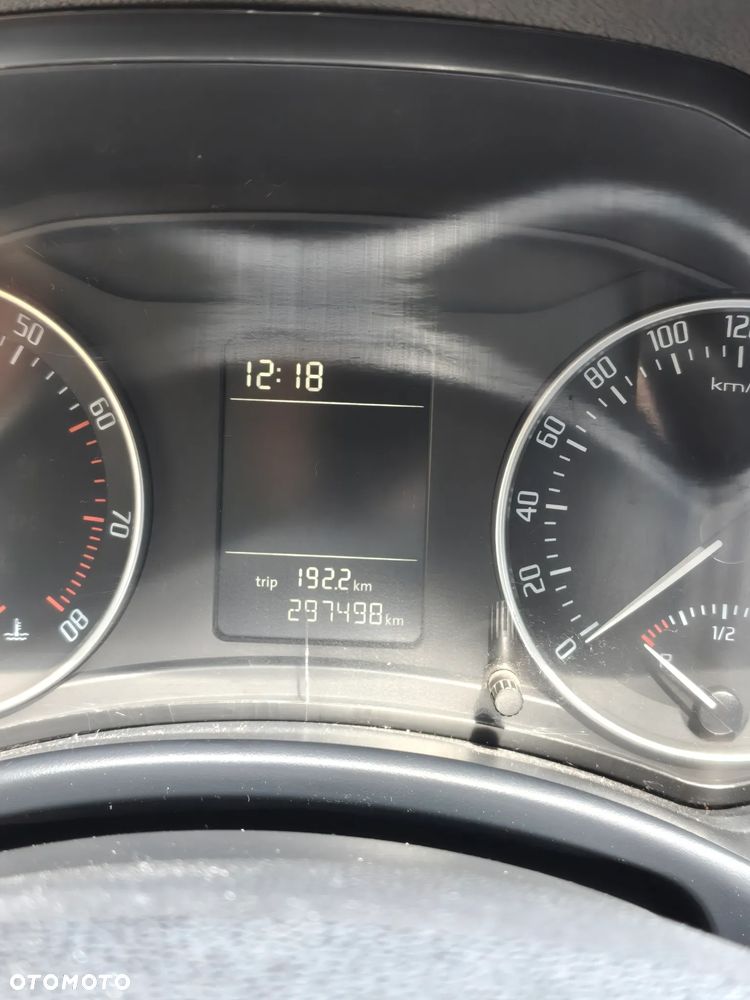 Skoda Octavia 1.6 Tour Classic - 12