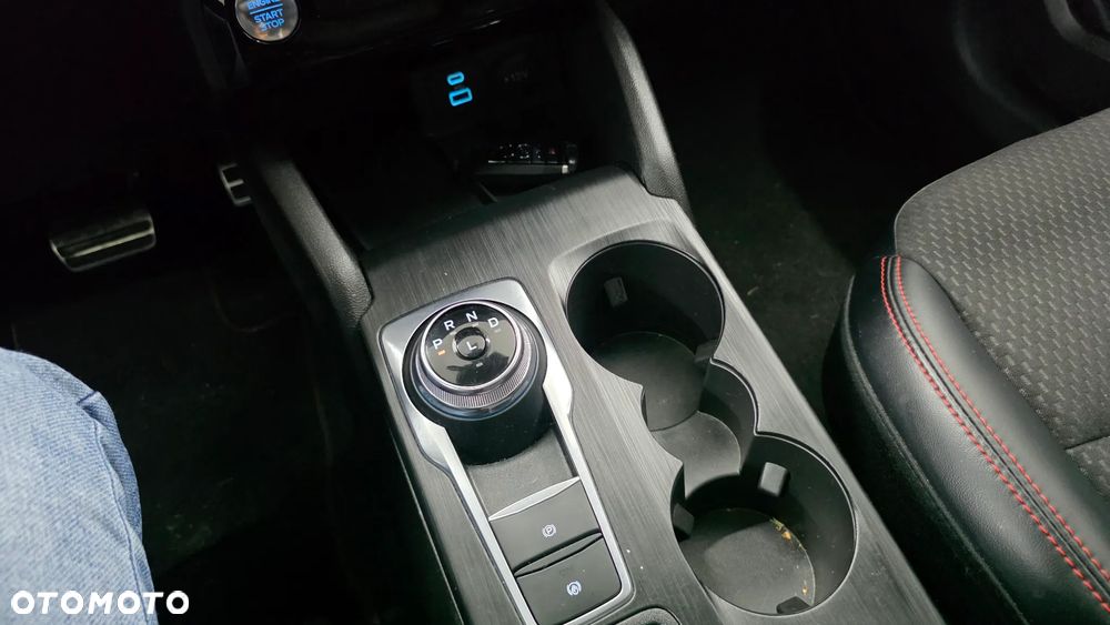 Ford Escape 2.0 EcoBoost AWD Titanium - 11