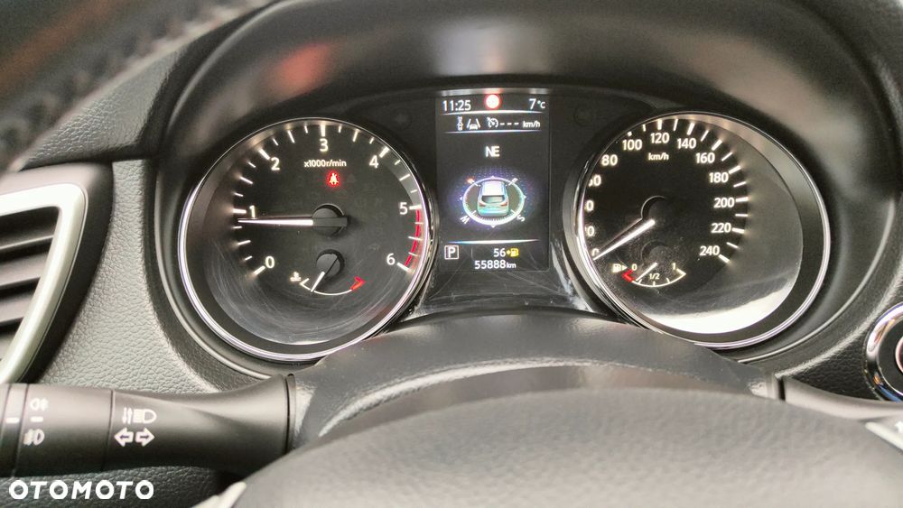 Nissan Qashqai 1.6 dCi Xtronic TEKNA+ - 39