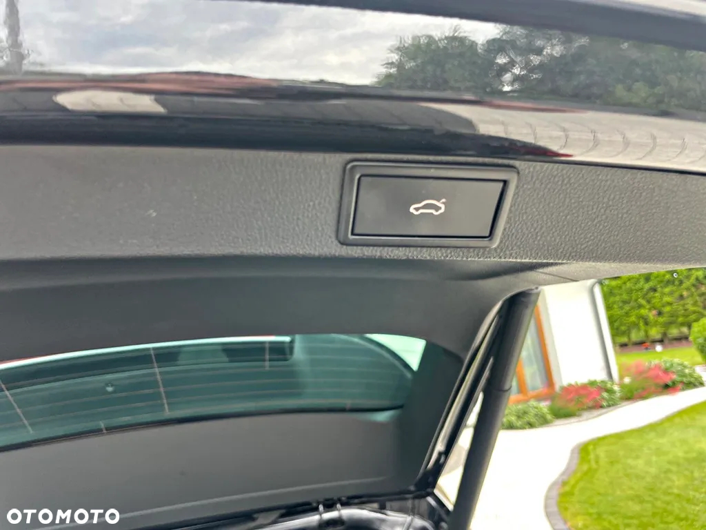 Skoda Octavia Combi 1.4 TSI iV DSG Style - 33