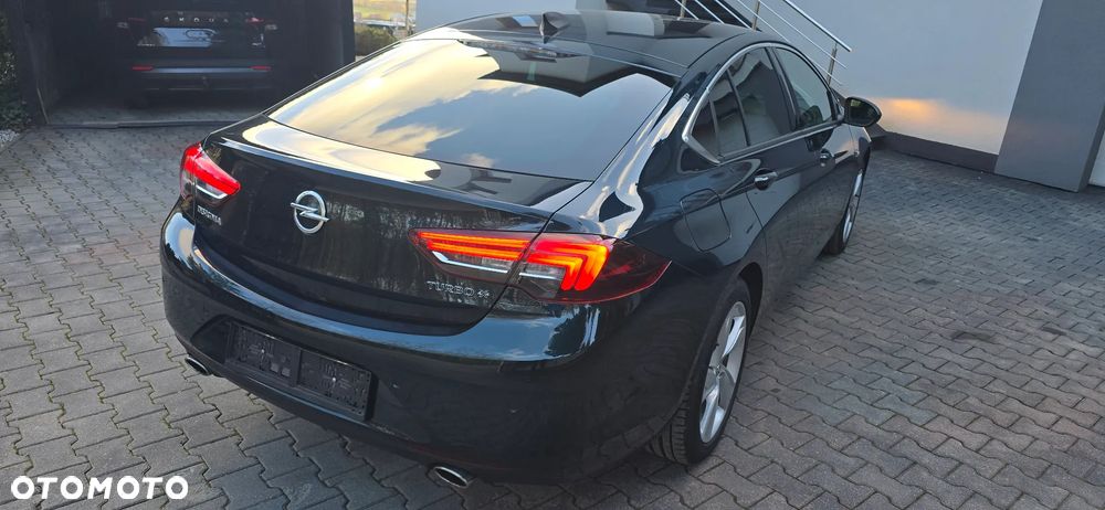 Opel Insignia 2.0 DI Turbo 4x4 Exclusive - 11