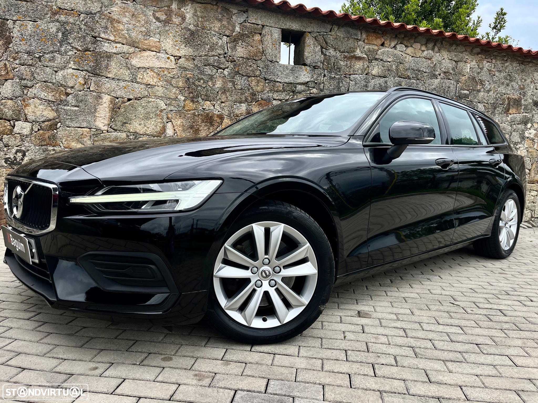 Volvo V60 2.0 B4 Momentum Geartronic - 22